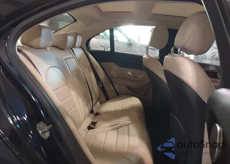 2018 Mercedes-Benz C 300 4Matic из США, поврежденный, VIN WDDWF4KB5JR418913